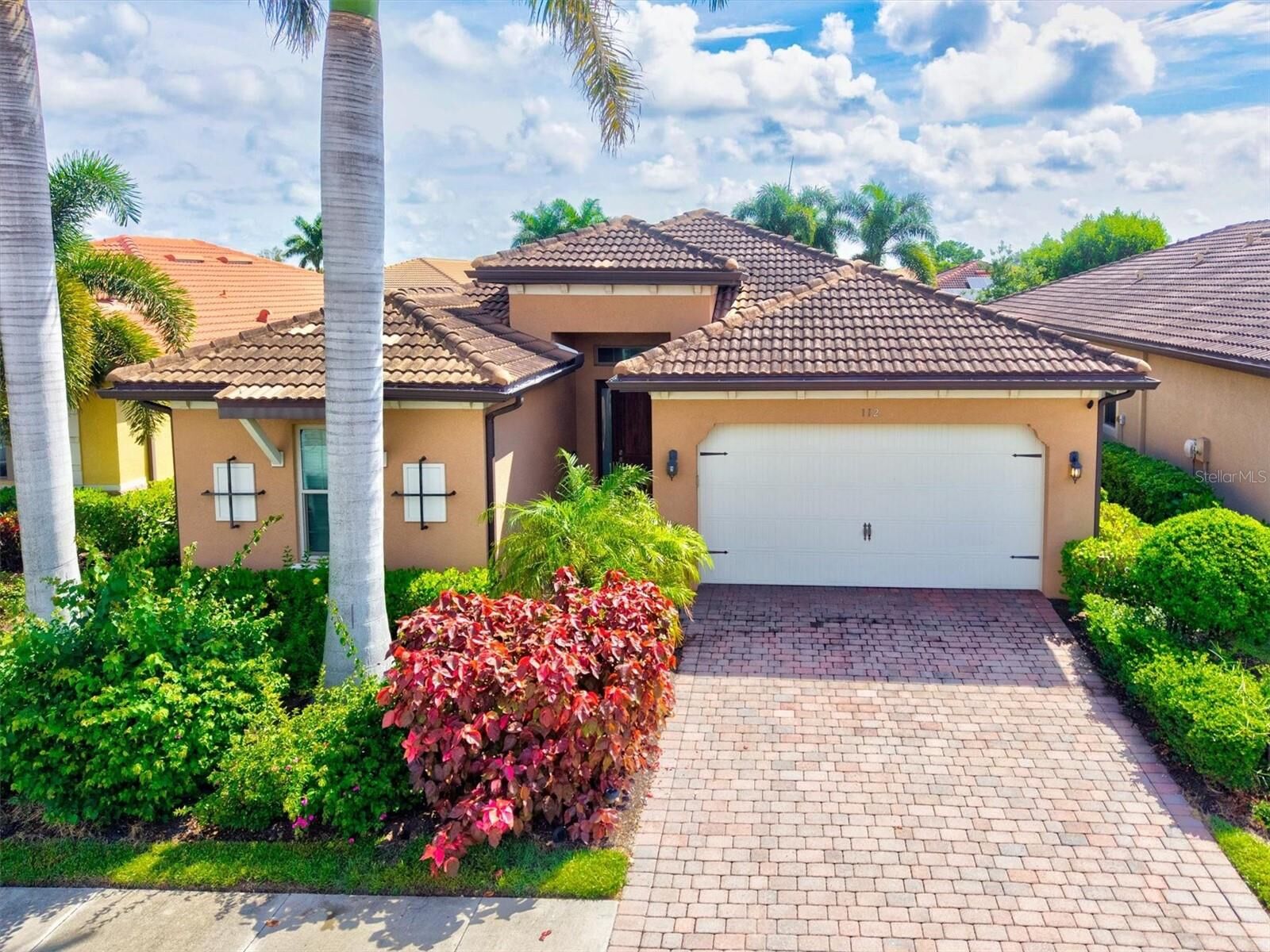 Property Photo:  112 Ventosa Place  FL 34275 