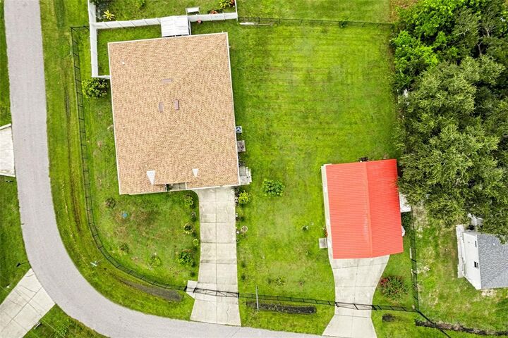 Property Photo: 102 Bayamo Drive FL 34287