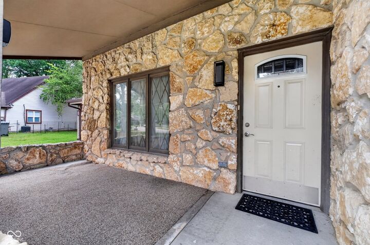Property Photo:  1627 Countryside Lane  IN 46231 