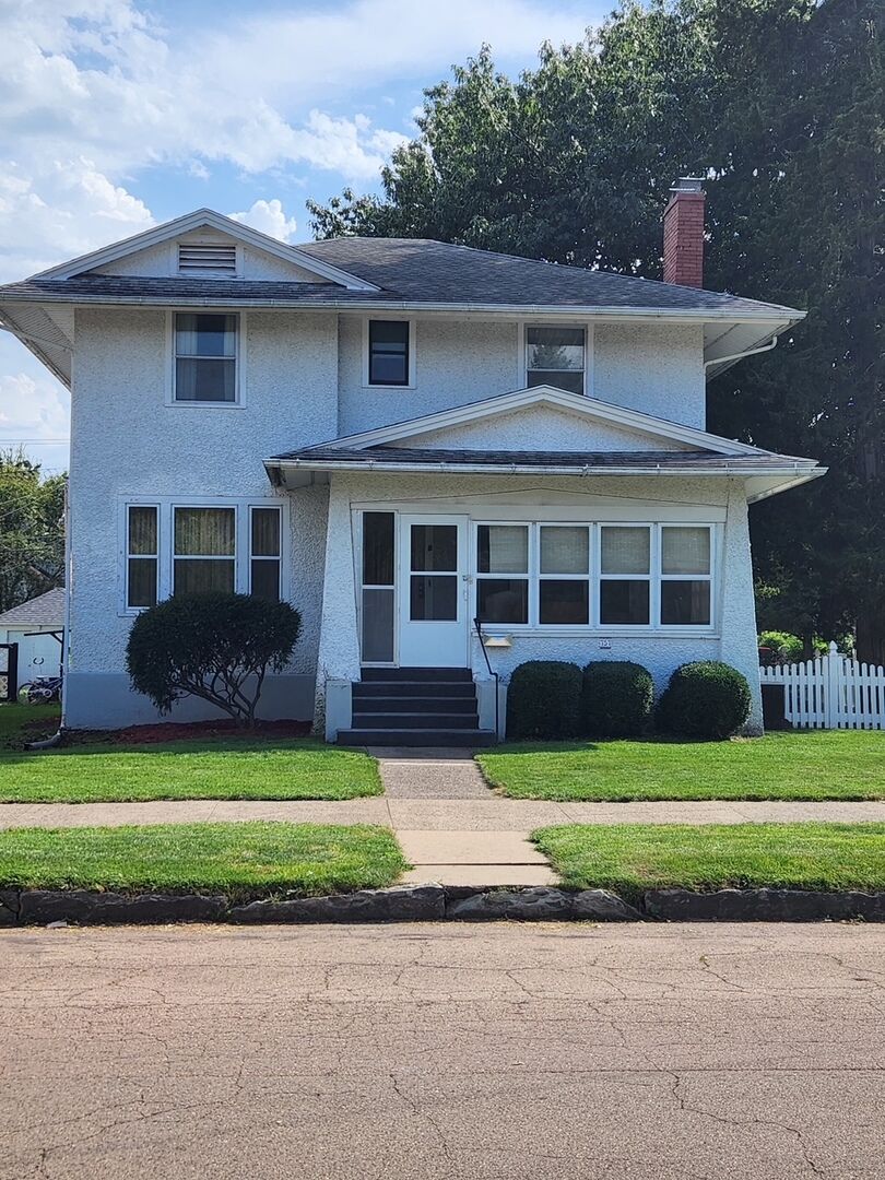 Property Photo: 757 4th Avenue IA 52732