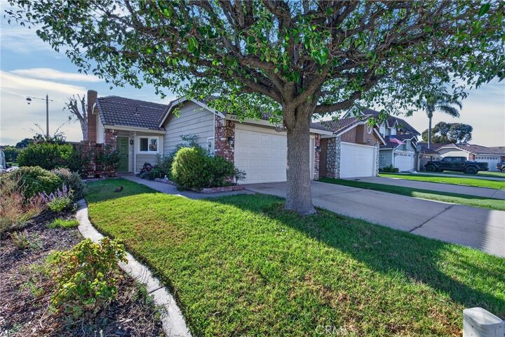 Property Photo: 8433 E Saratoga CA 92808