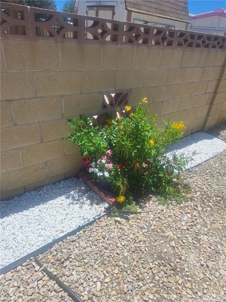 Property Photo:  228 N La Paloma Avenue  CA 92582 