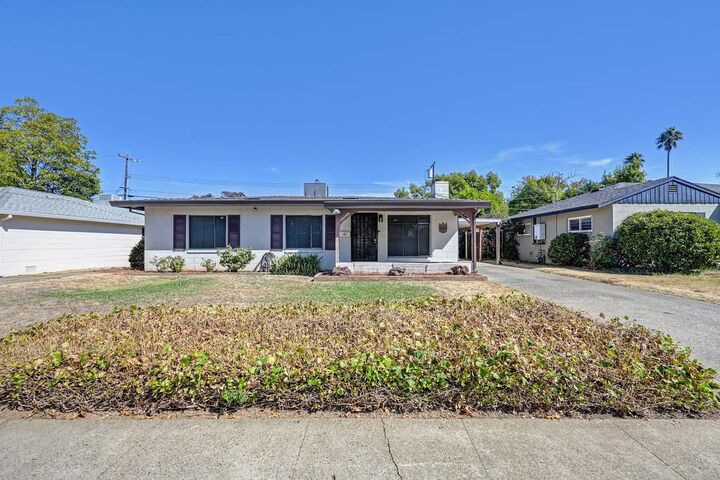 Property Photo: 5109 Argo Way CA 95820