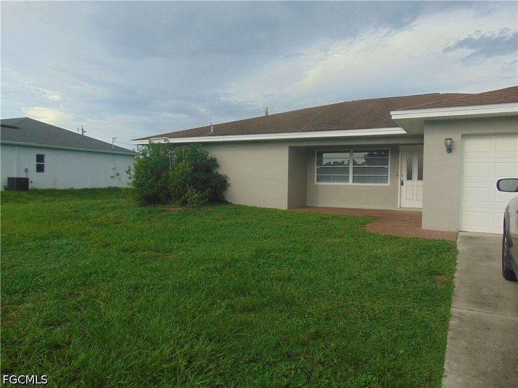 Property Photo: 119 Riviera Street FL 33936
