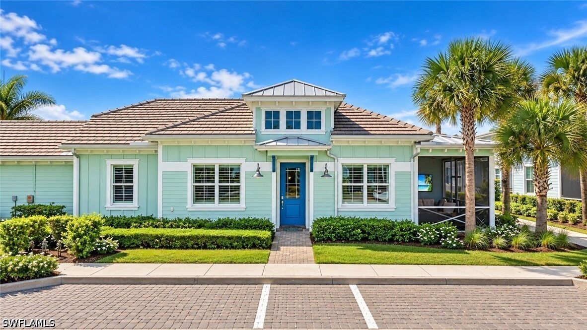 Property Photo: 7226 Saona Court FL 34113