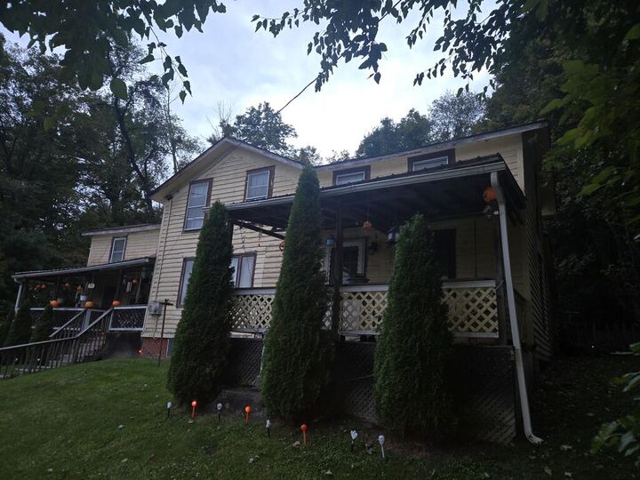 Property Photo: 705 Troy St PA 17724