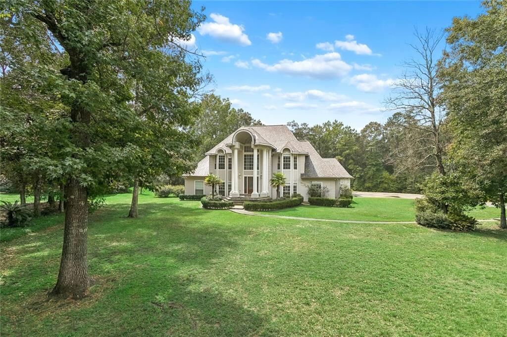 Property Photo:  12 Oak Grove Way  LA 70458 