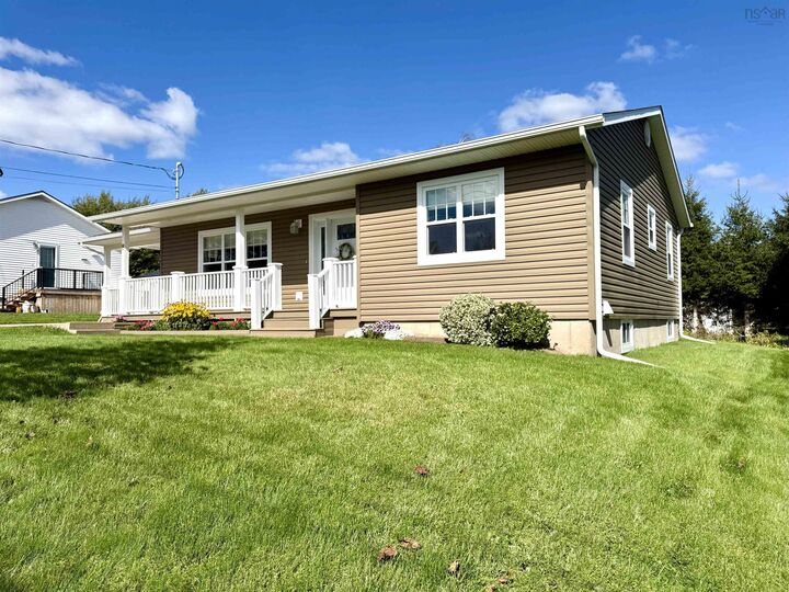 Property Photo:  8 Fletcher Drive  NS B4H 4M4 