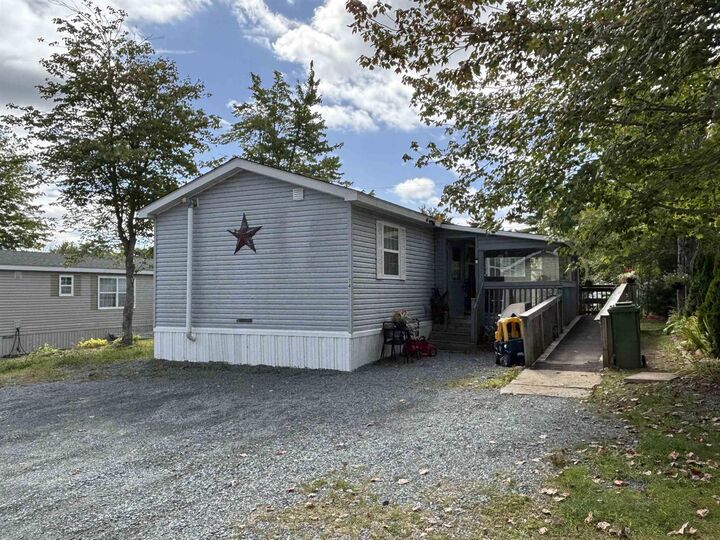 Property Photo:  74 Veinotte Drive  NS B4V 5K2 