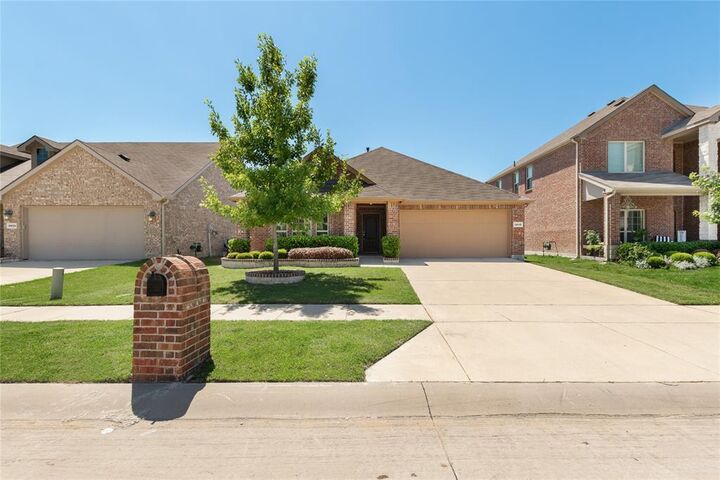 Property Photo: 3816 Fordham Street TX 75036