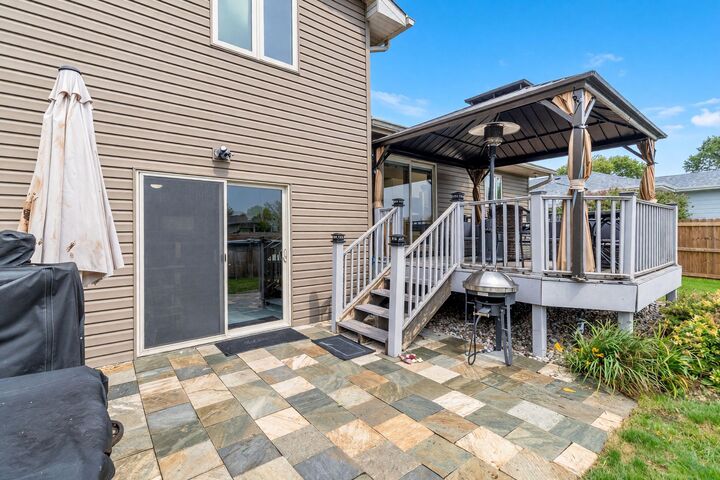 Property Photo:  139 Golden Drive  IA 51054 