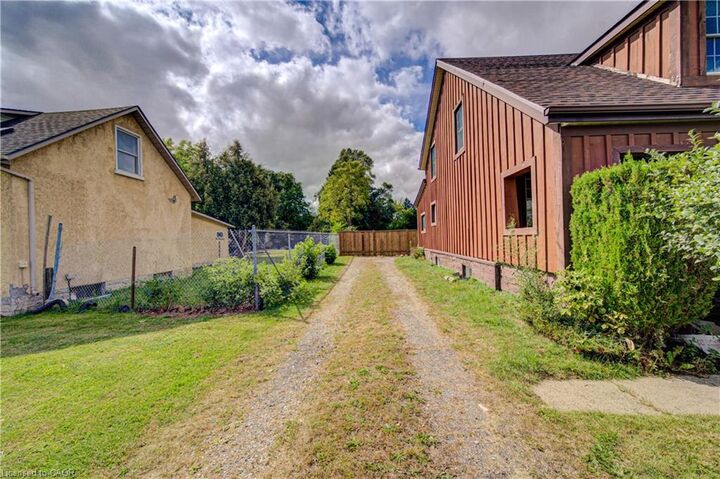 Property Photo:  500 Dundas Street S  ON N1R 5S2 