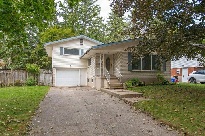 Property Photo: 132 Forest Hill Drive ON N2M 4G3