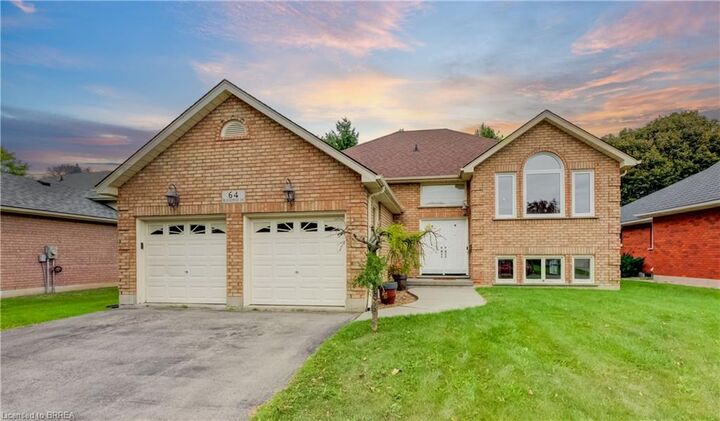 Property Photo:  64 Blackfriar Lane  ON N3R 7L3 