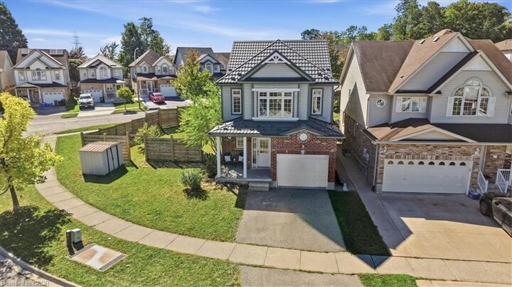 Property Photo:  430 Mountain Laurel Crescent  ON N2E 4B4 