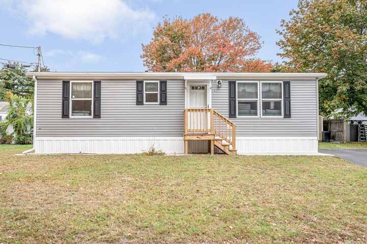 Property Photo:  41 B St  NH 03874 