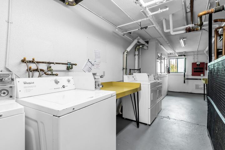 Property Photo:  262 E Haverhill St 2  MA 01841 