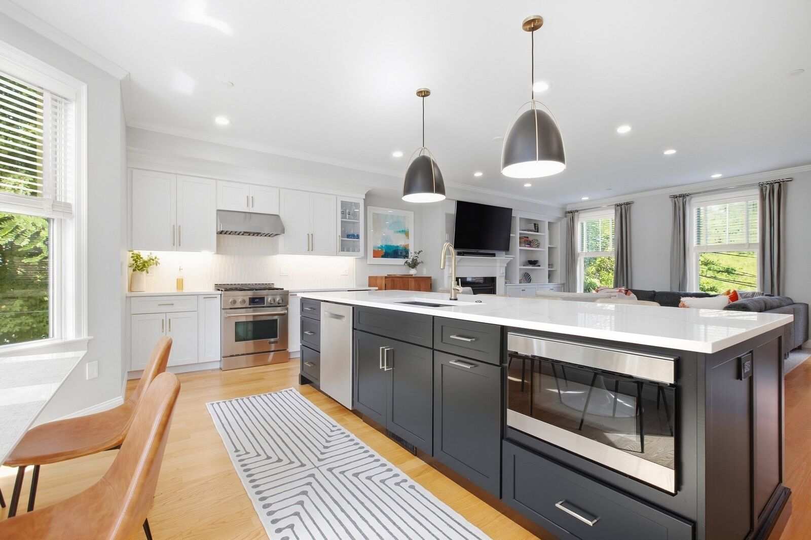 Property Photo:  11 Woods Place  MA 02129 
