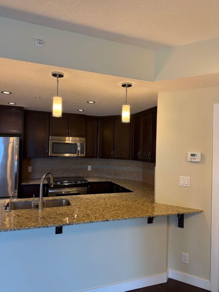 Property Photo:  16 Varsity Estates Circle NW 701  AB T3A 1W9 