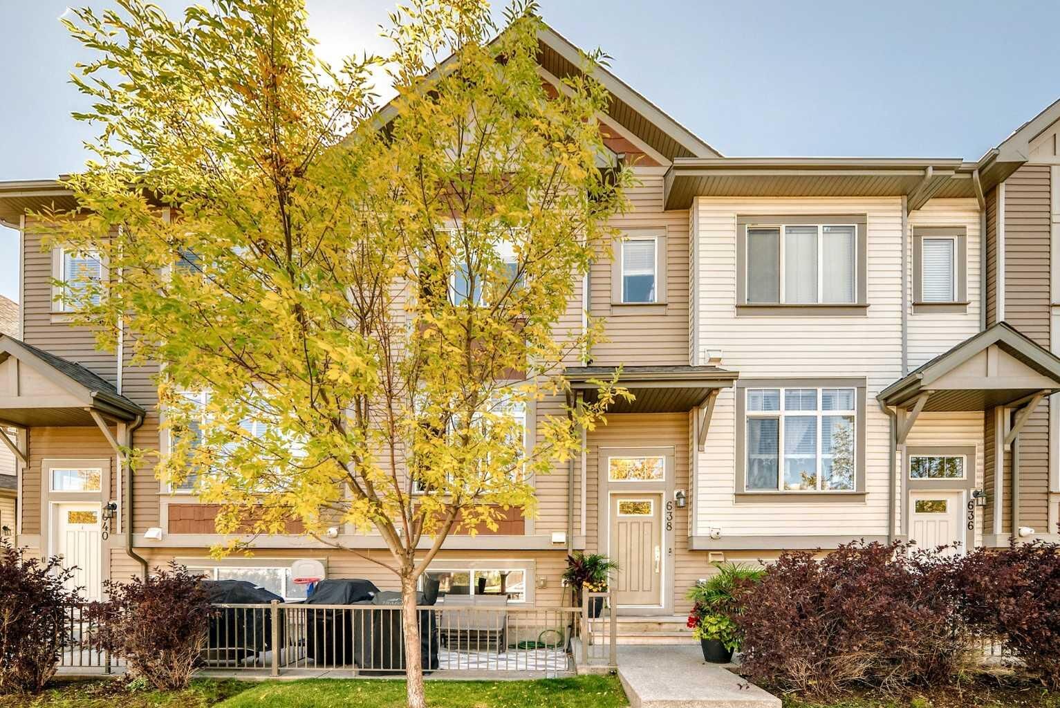 Property Photo:  638 Copperpond Boulevard SE  AB T2Z 5B9 