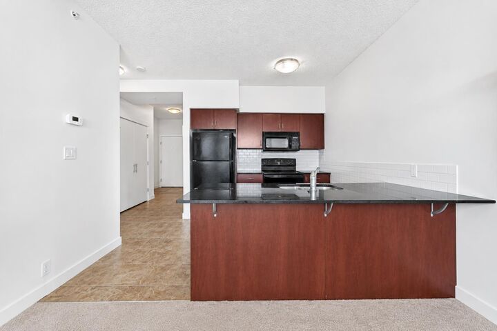 Property Photo:  8880 Horton Road SW 1314  AB T2V 2W3 