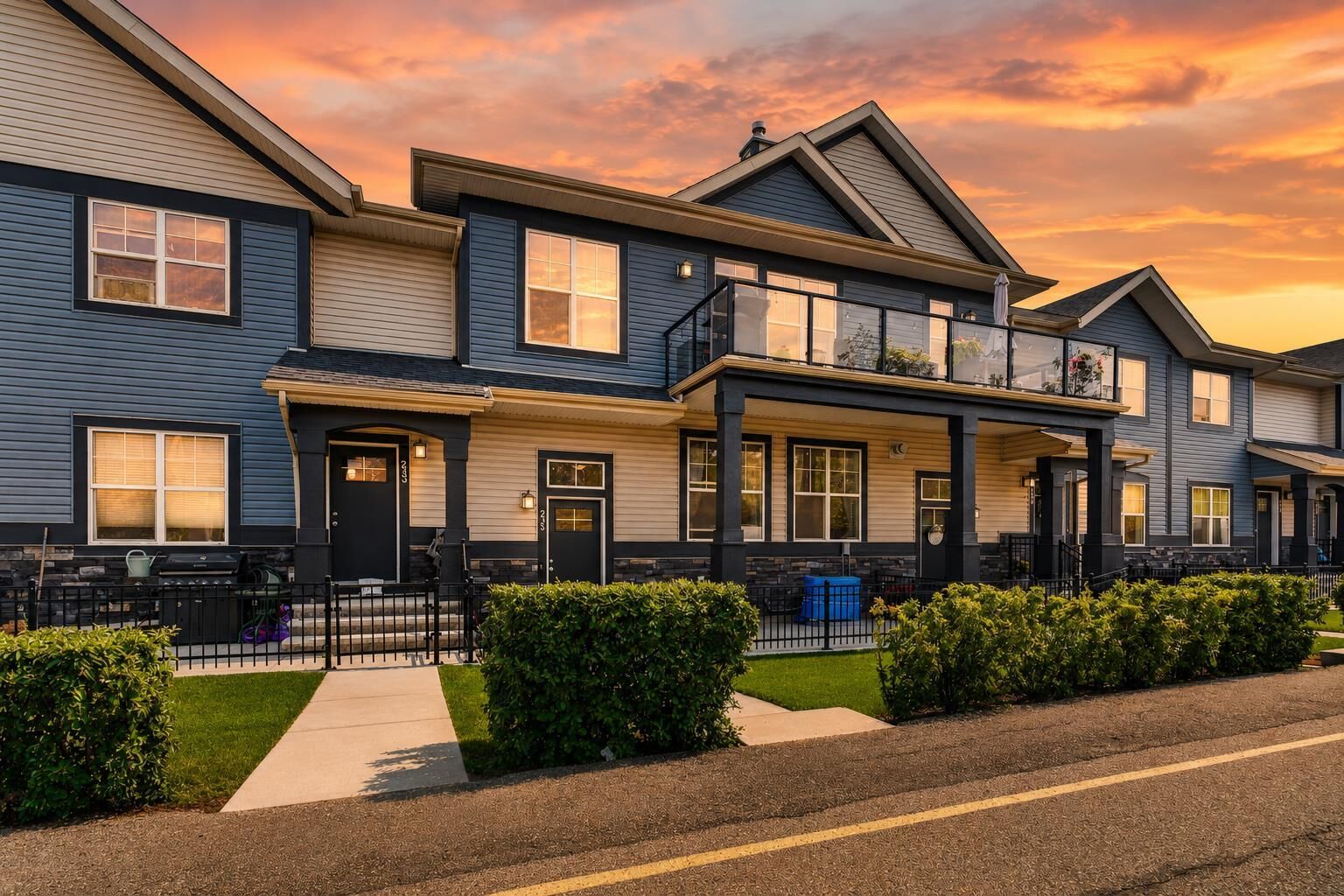 Property Photo:  235 McKenzie Towne Link SE  AB T2Z 1C9 