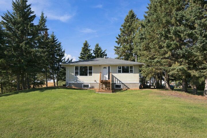 Property Photo:  445058 Range Road 255 Acres  AB T4J 1R2 