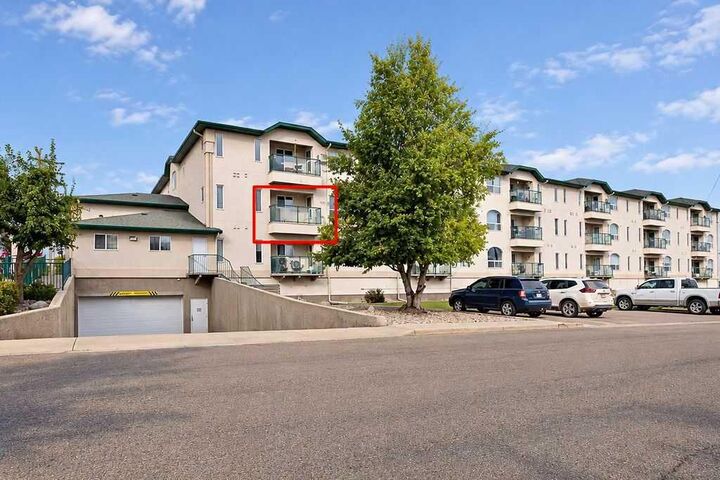 Property Photo:  5120 51 Avenue 211  AB T9X 1E4 