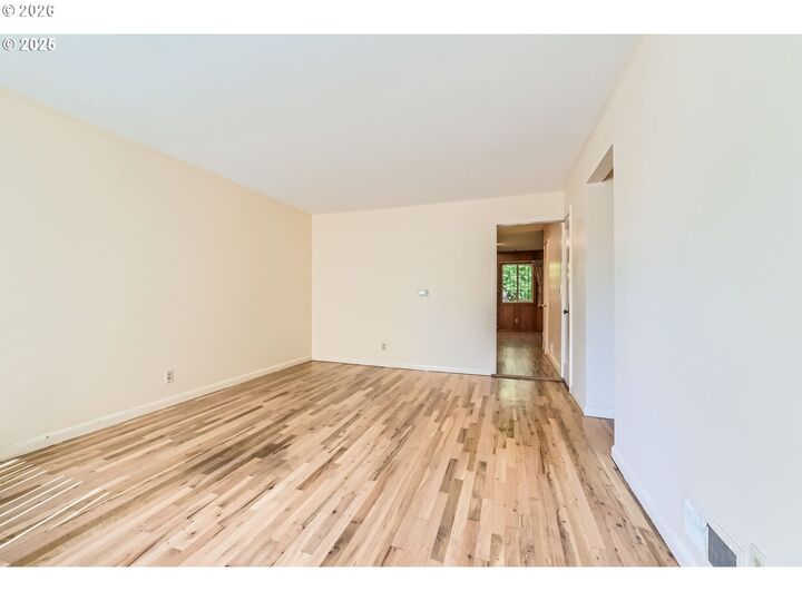 Property Photo:  9832 N Van Houten Ave  OR 97203 