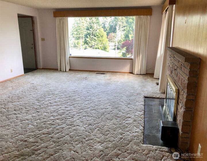 Property Photo: 16333 Densmore Avenue N WA 98133