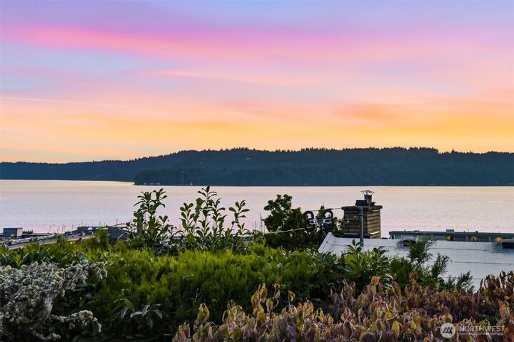 Property Photo: 22545 10th Avenue S WA 98198