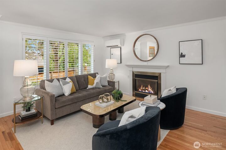 Property Photo:  607  23rd Avenue E  WA 98112 