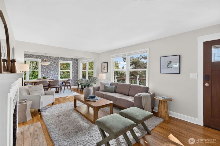 Property Photo: 7726 30th Avenue NE WA 98115