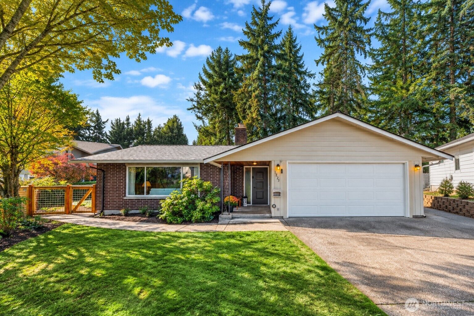 Property Photo: 1825 Camas Avenue NE WA 98056