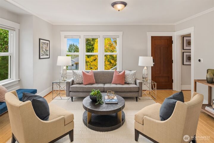 Property Photo:  4125  38th Avenue SW  WA 98126 