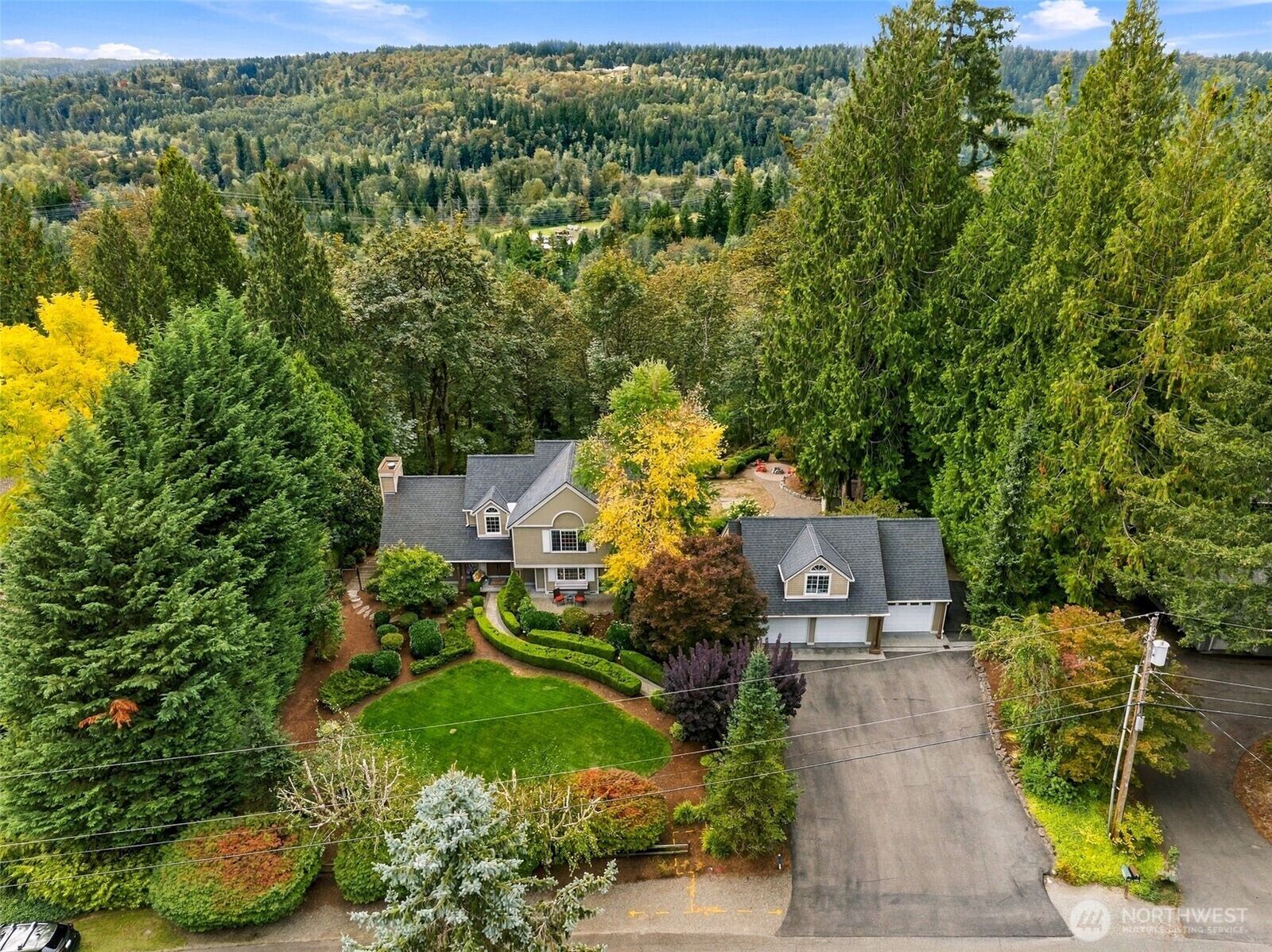 Property Photo:  26257 SE 162 Place  WA 98027 