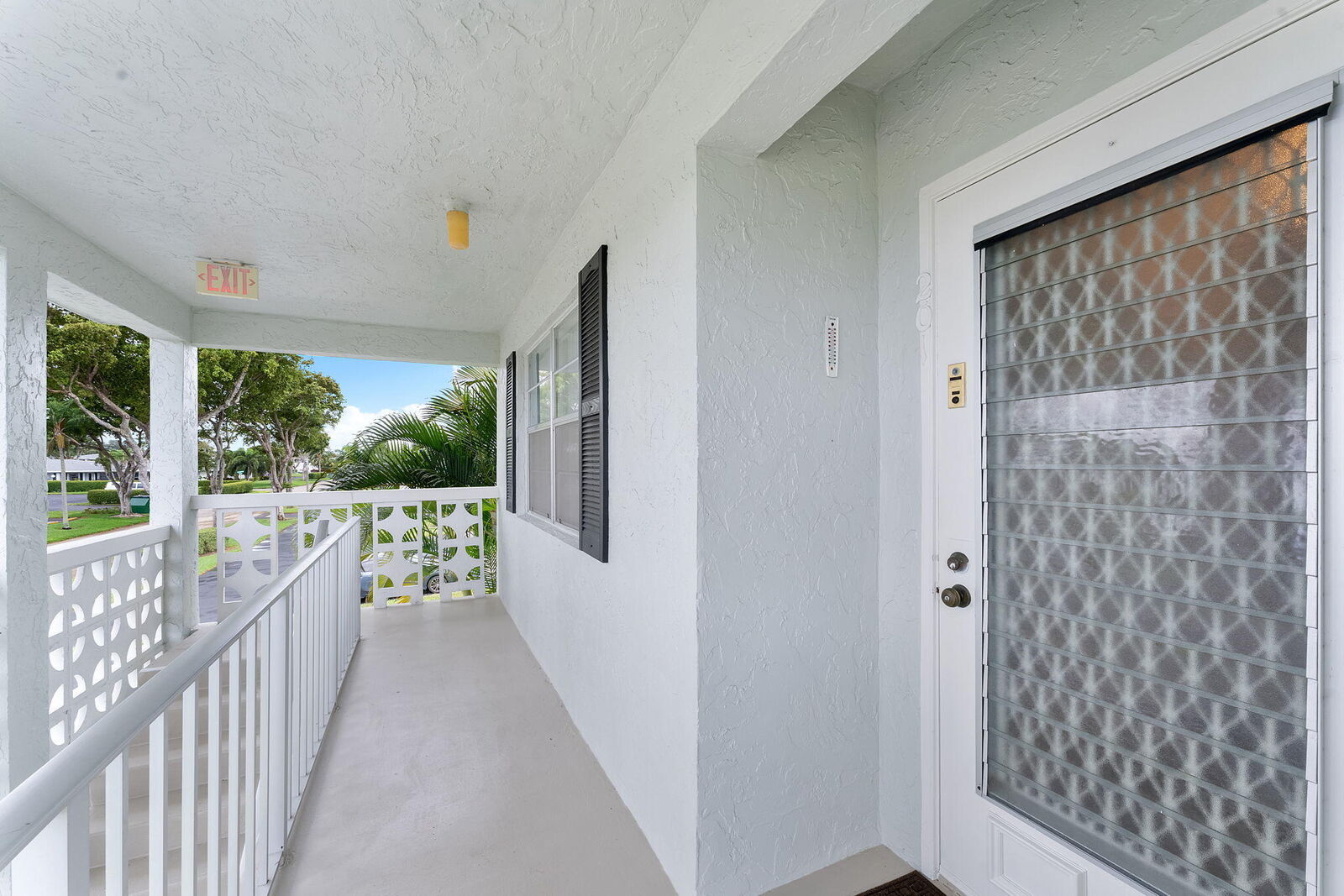 Property Photo:  2401 Del Aire Boulevard 201  FL 33445 
