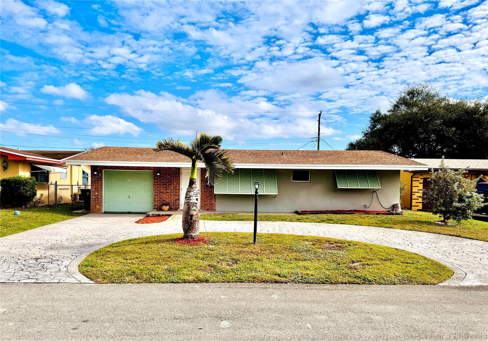 Property Photo: 1411 NW 79th Way FL 33024