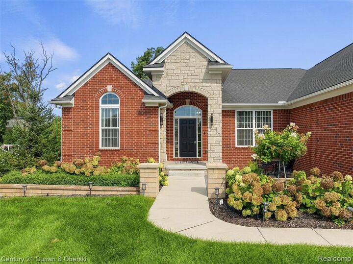 Property Photo: 52546 W Shadowview Drive MI 48167