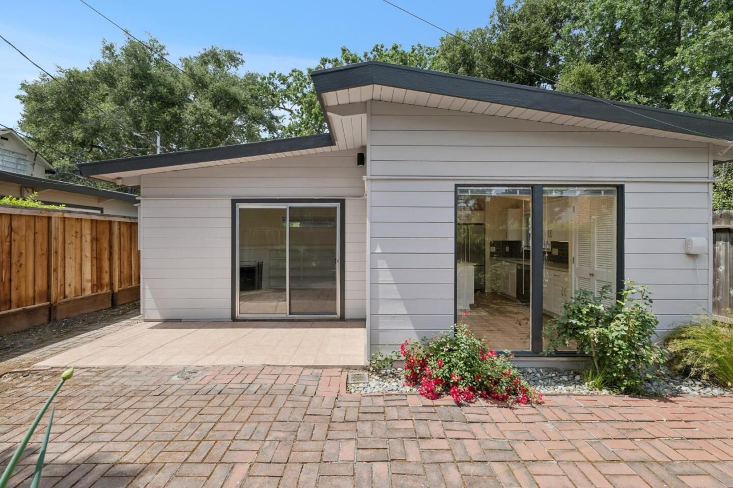 Property Photo:  1565 Stanford Avenue  CA 94306 
