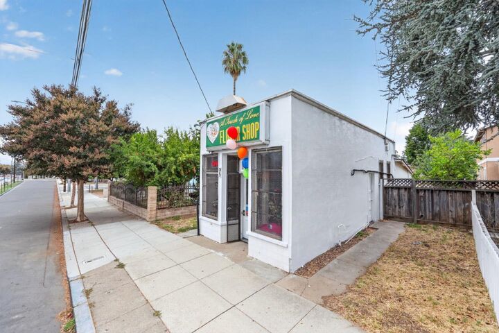 Property Photo: 915 East Julian Street CA 95112