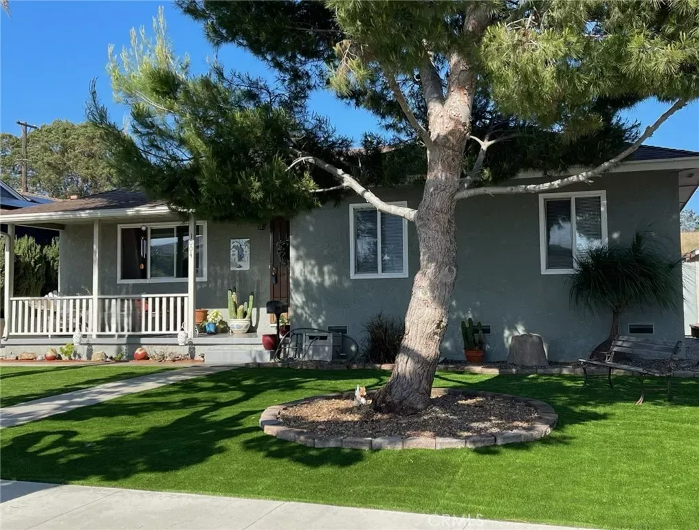 Property Photo: 1004 Firmona CA 90278