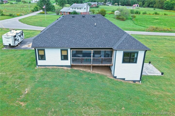 Property Photo: 1870 N Sparks Ferry Road IN 47167