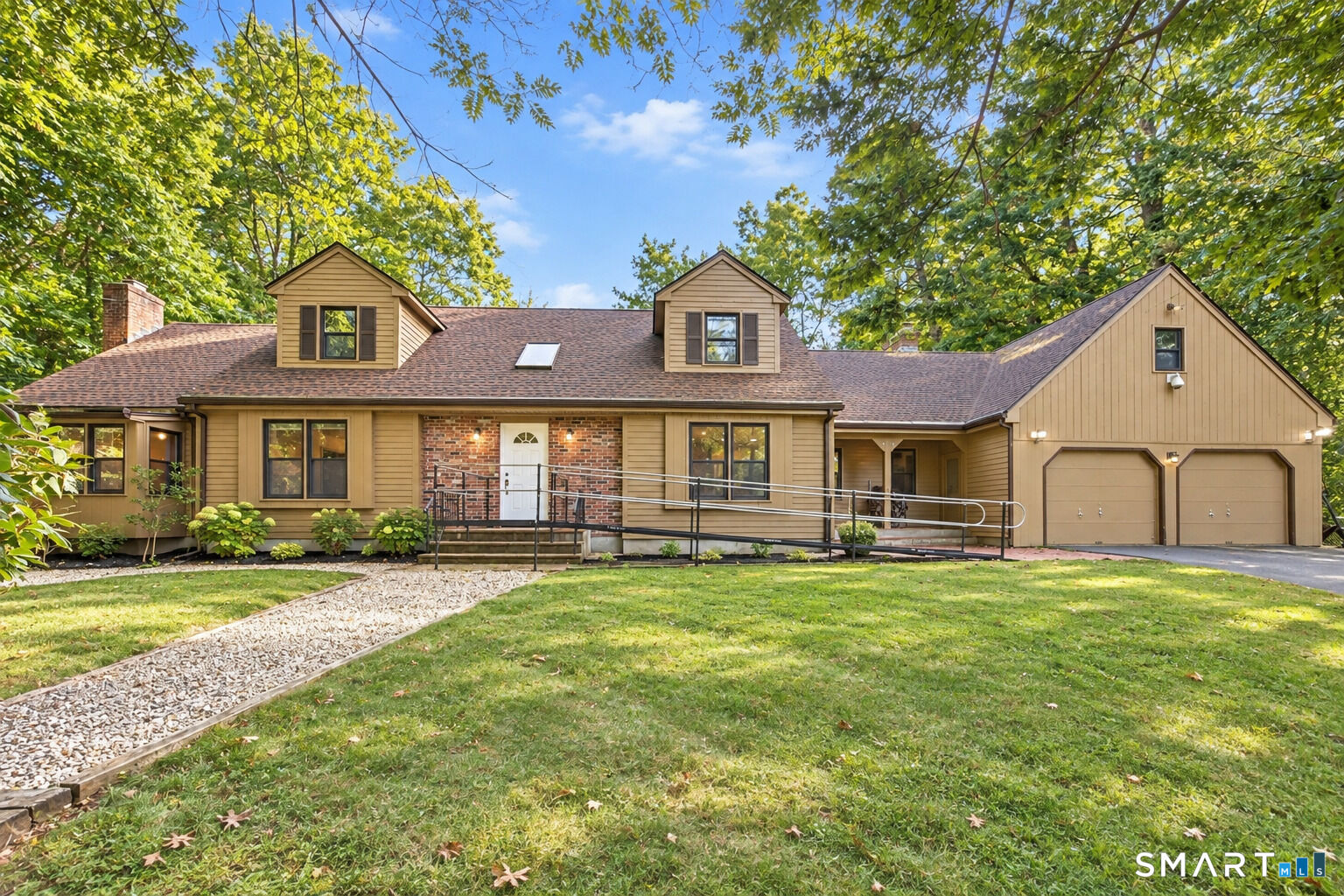 Property Photo:  163 Juniper Drive  CT 06001 
