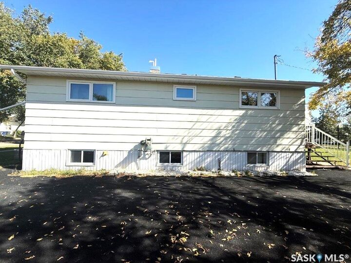 Property Photo:  206 1st Avenue E  SK S0L 1S0 