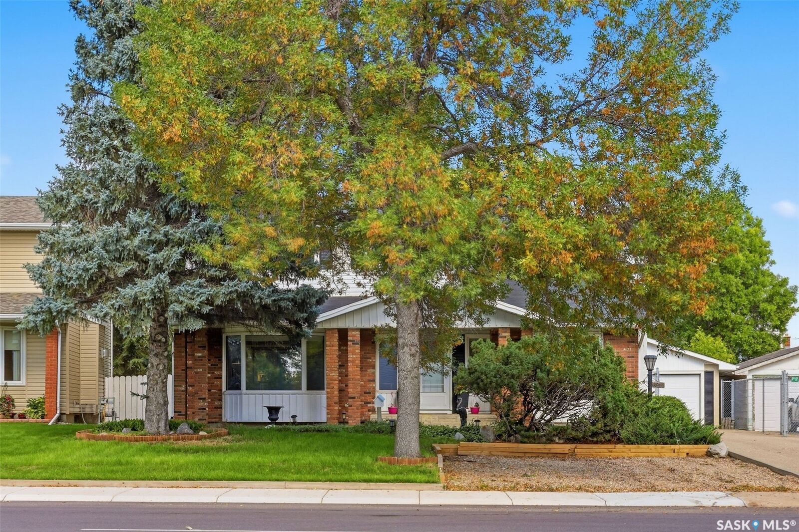 Property Photo:  6218 Sherwood Drive  SK S4T 7G2 