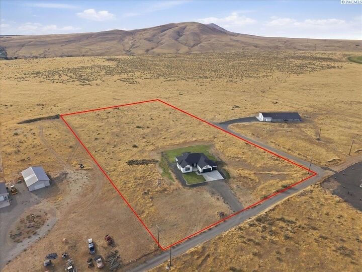 Property Photo:  74822 N 120 Pr NE  WA 99320 