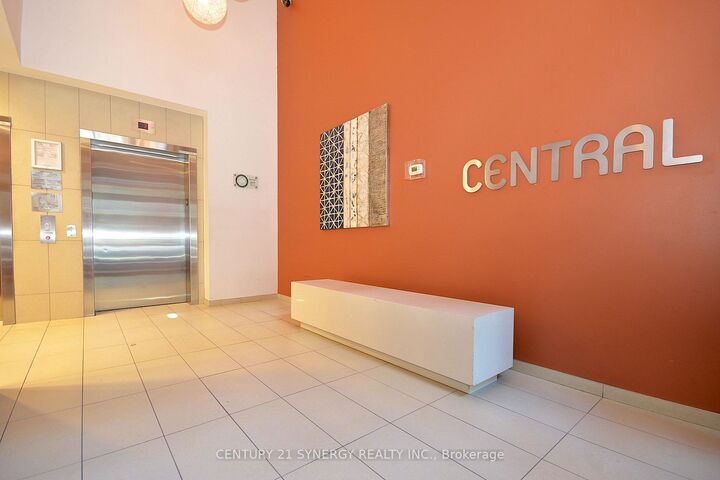 Property Photo:  354 Gladstone Avenue 213  ON K2P 1Y7 