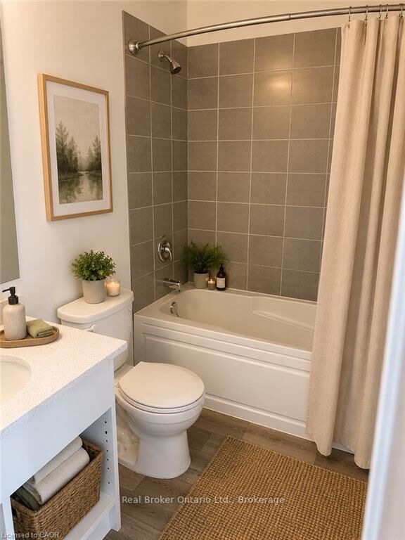 Property Photo:  255 Northfield Drive E 505  ON N2V 2H1 