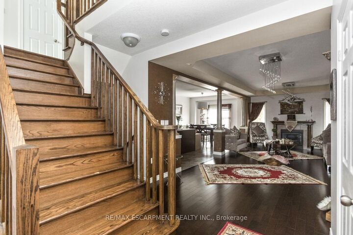 Property Photo:  183 Pelech Crescent  ON L0R 1P0 